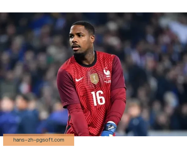 AC米兰门将迈尼昂欧联杯赛前热身突感小腿不适临时退出首发阵容