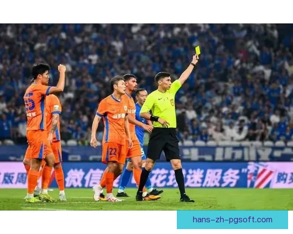 国际足联多哈举行世界杯裁判研讨聚焦禁区拉拽判罚培训 国际足联多哈举行世界杯裁判研讨聚焦禁区拉拽判罚培训